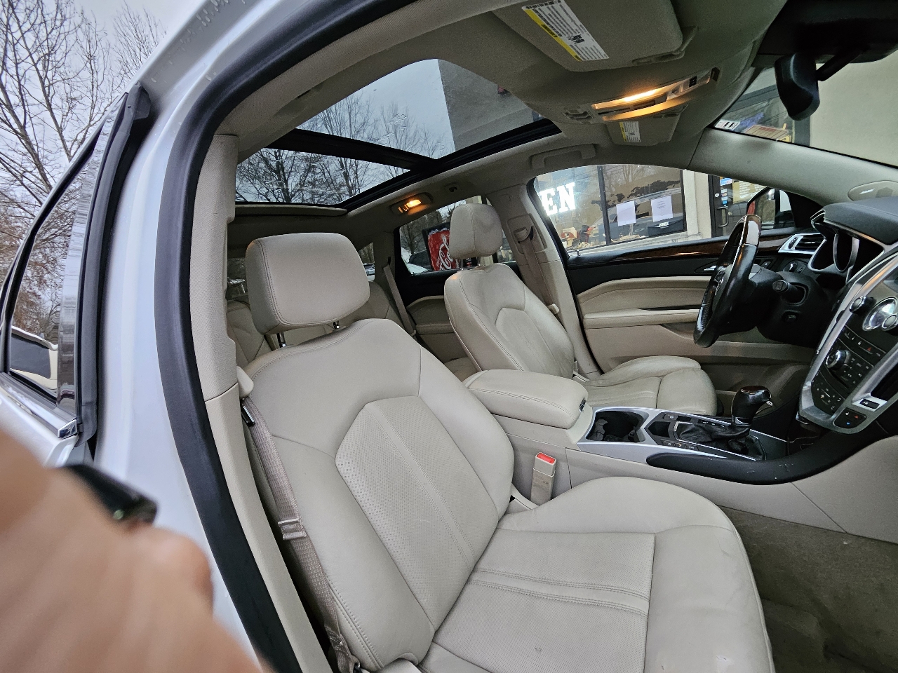 Cadillac SRX Luxury AWD 2012