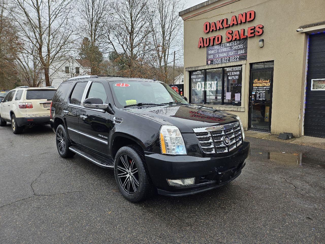 2011 Cadillac Escalade AWD Luxury