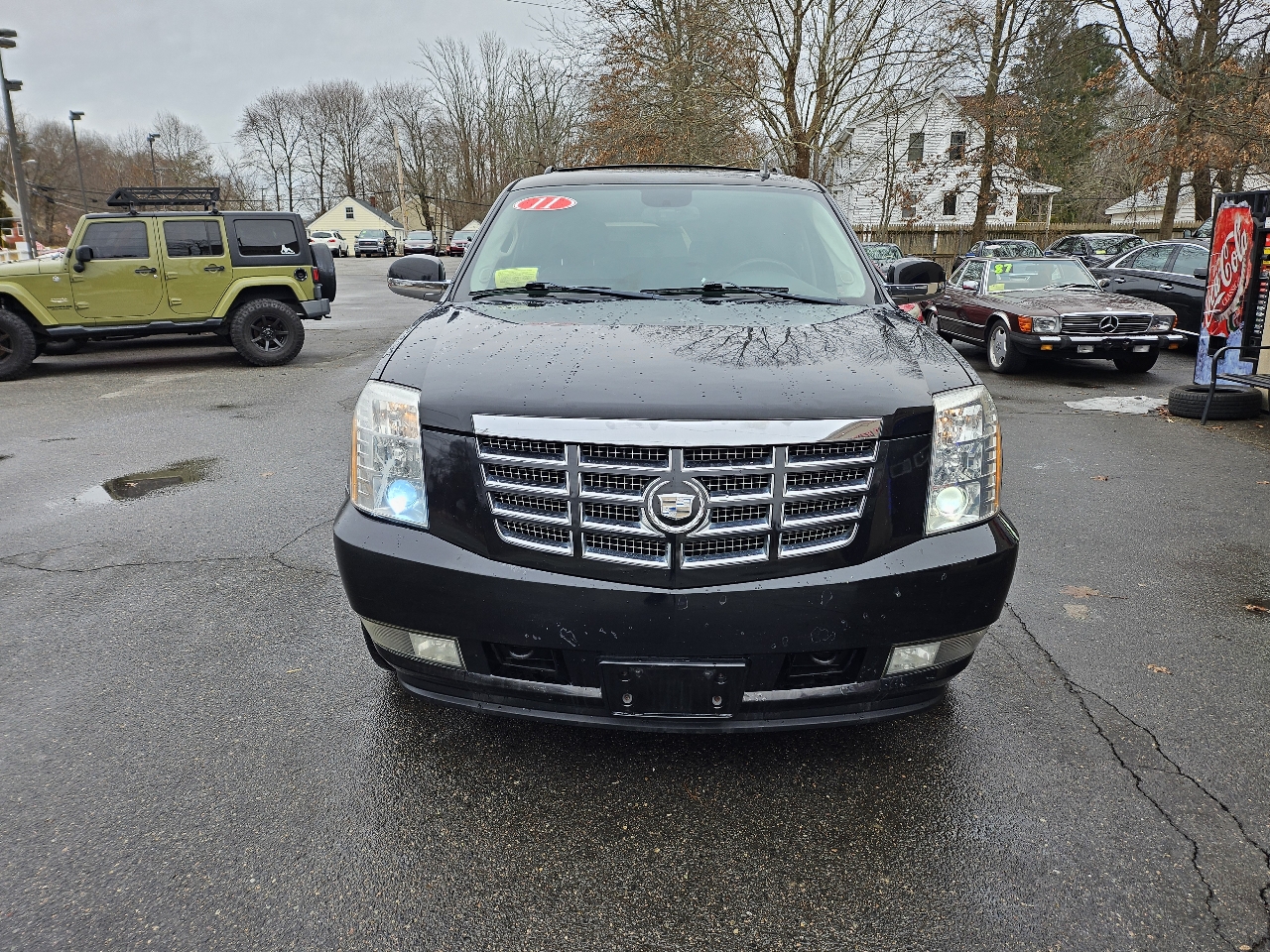 Cadillac Escalade AWD Luxury 2011