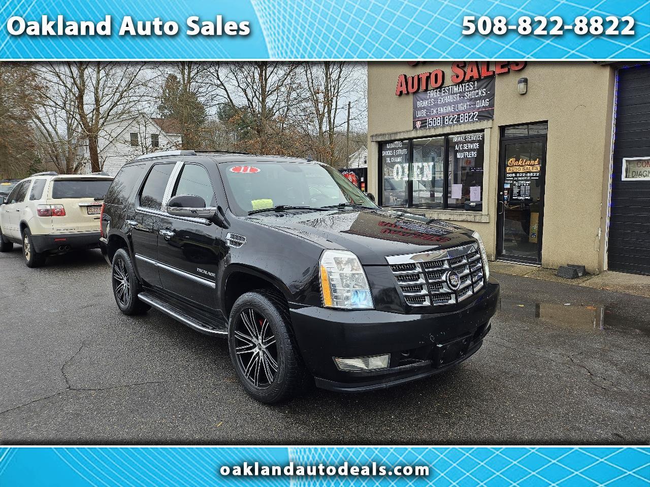 2011 Cadillac Escalade AWD Luxury