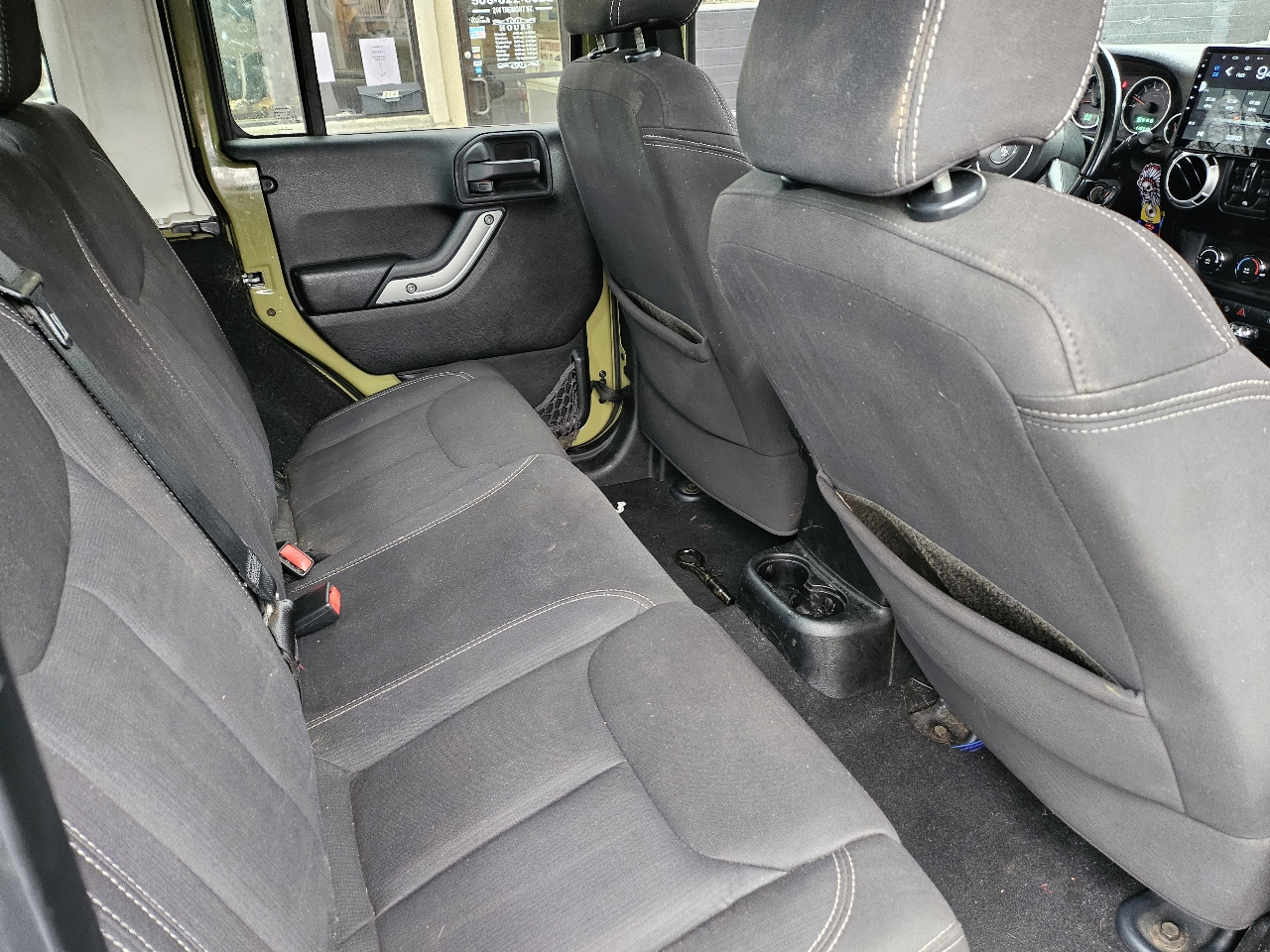 Jeep Wrangler Unlimited Sahara 4WD 2013