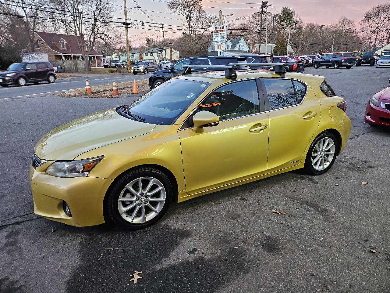 Lexus CT 200h Base 2011