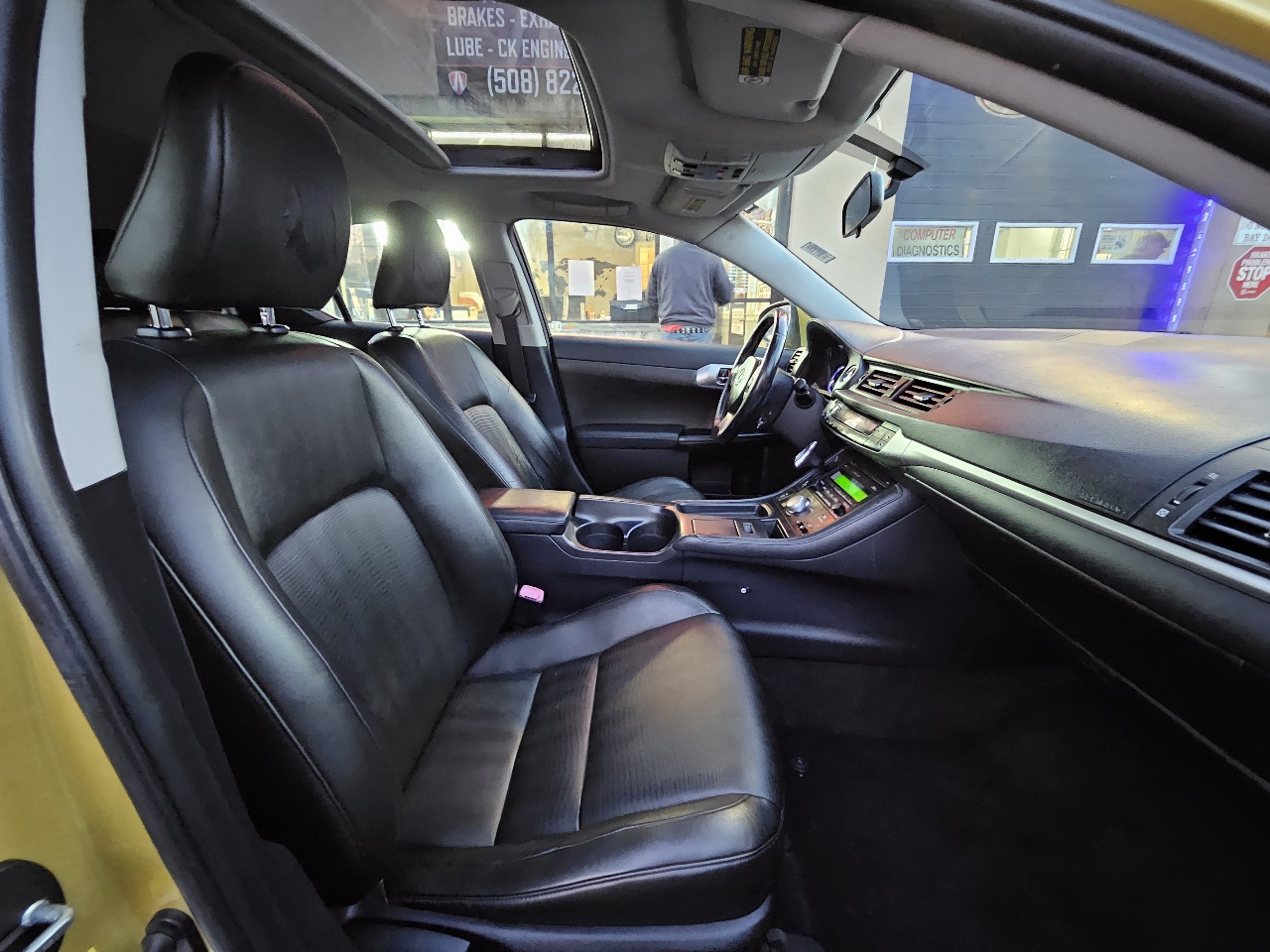 Lexus CT 200h Base 2011