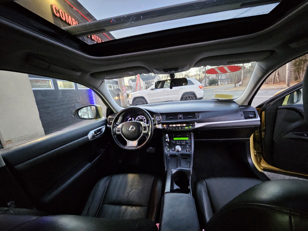 Lexus CT 200h Base 2011