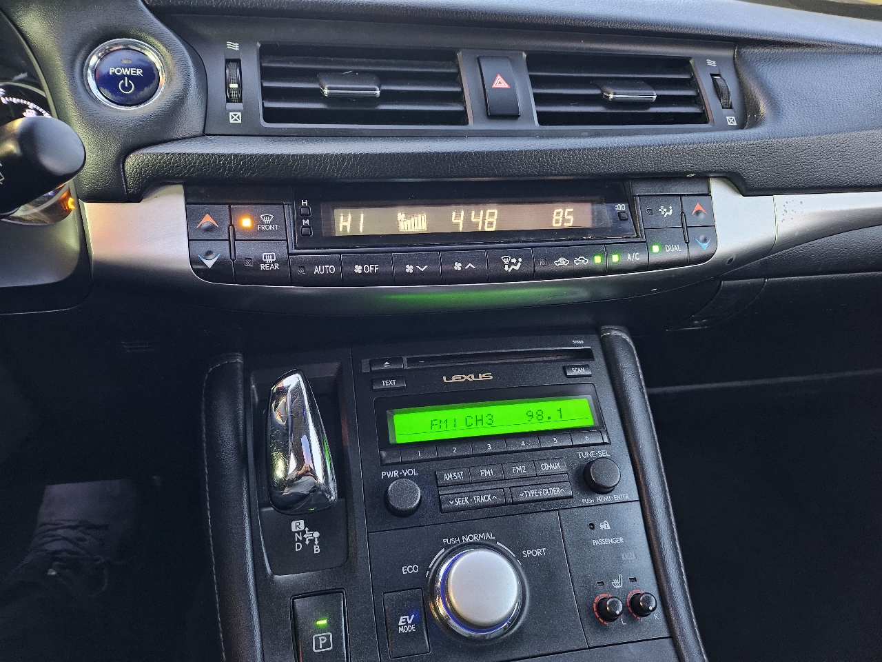 Lexus CT 200h Base 2011