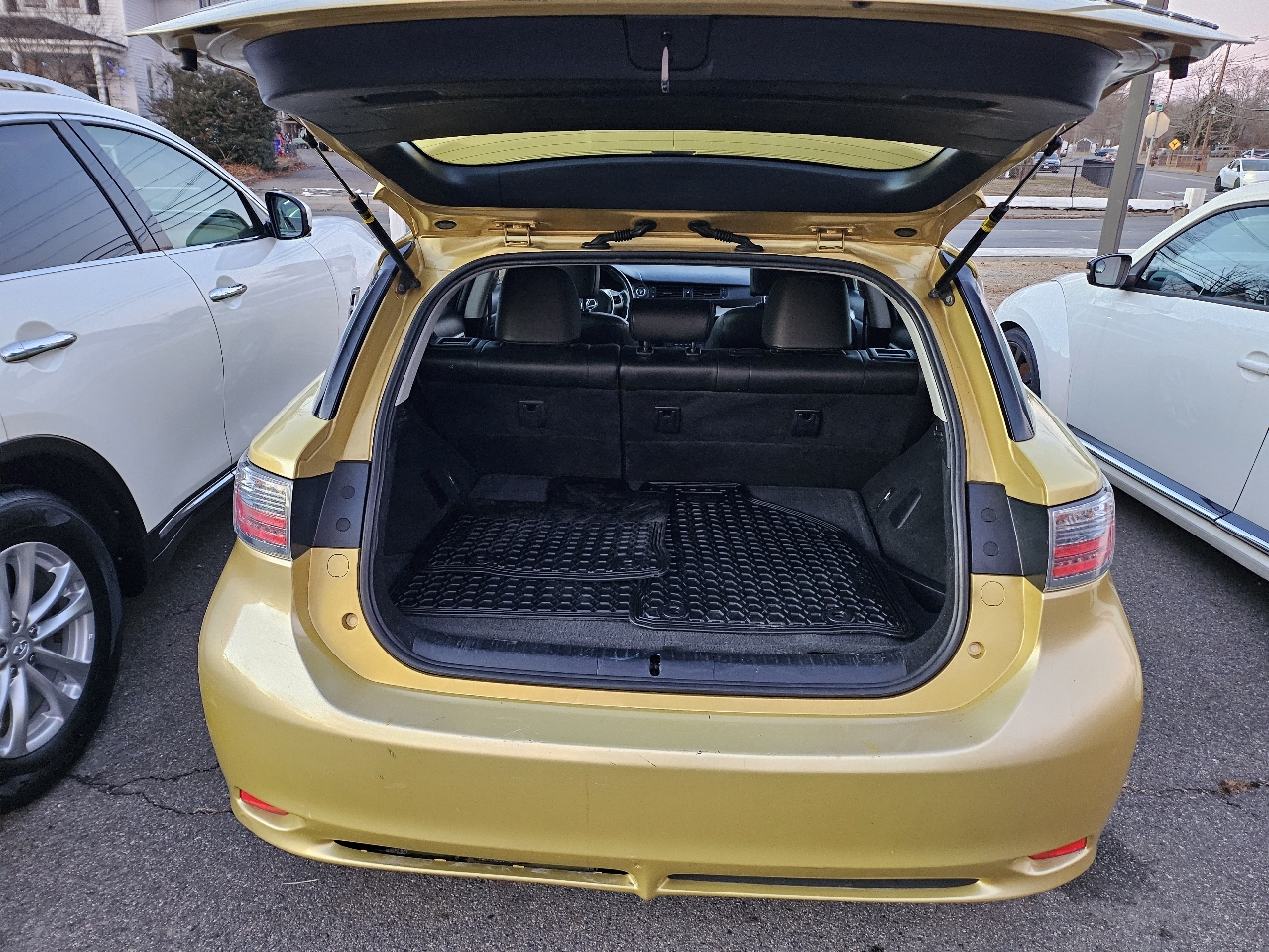 Lexus CT 200h Base 2011