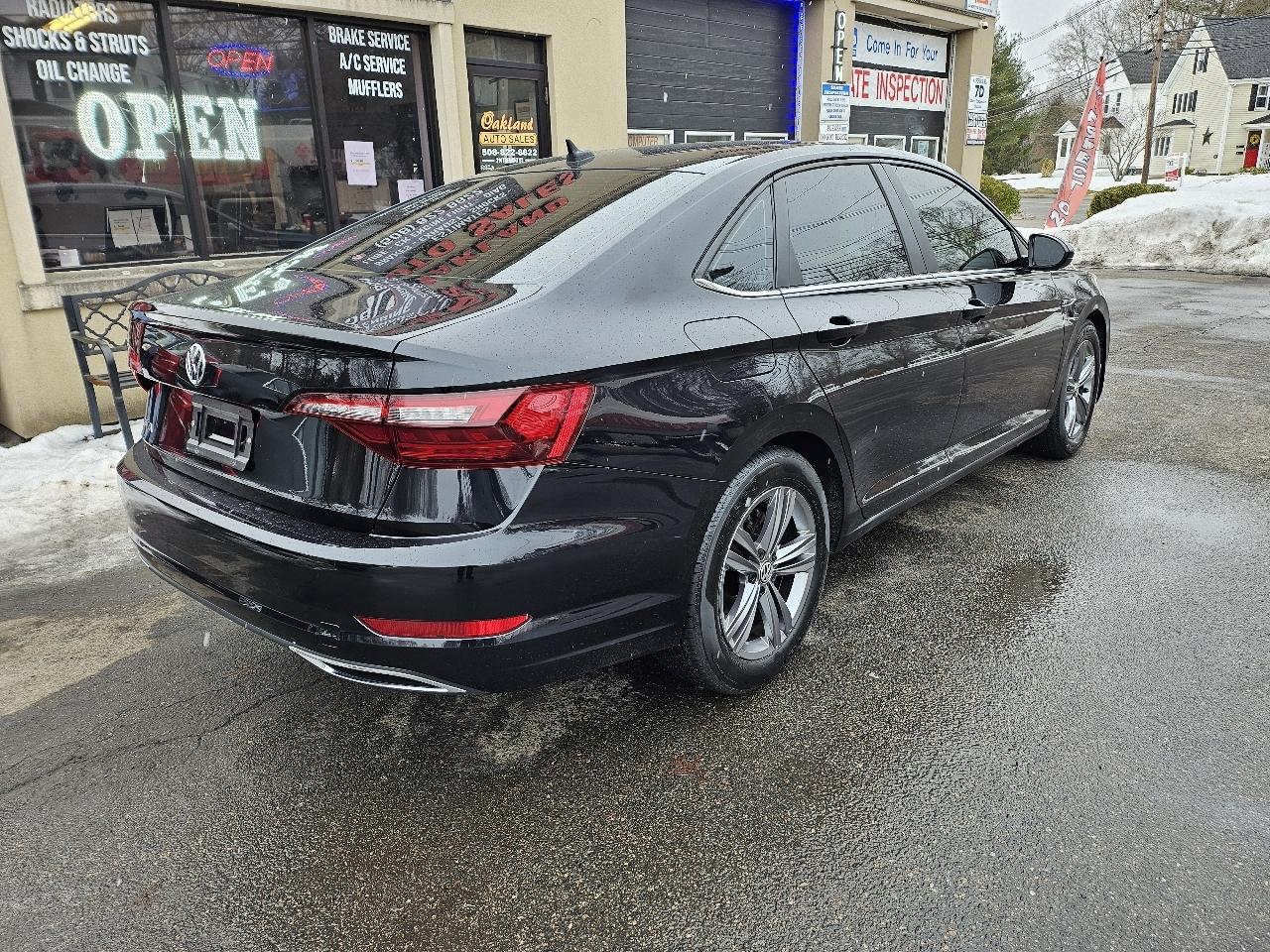 Volkswagen Jetta R-Line Auto 2020