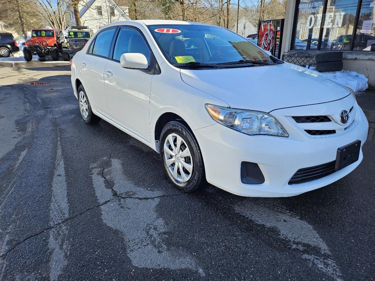 Toyota Corolla 4dr Sedan LE Auto 2011
