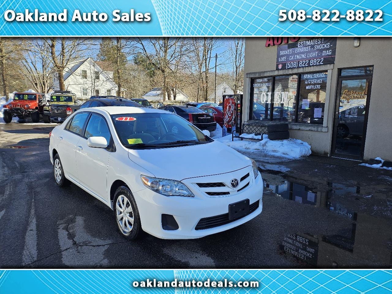 Toyota Corolla 4dr Sedan LE Auto 2011