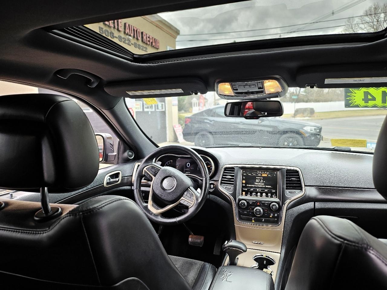 Jeep Grand Cherokee Laredo 4WD 2014