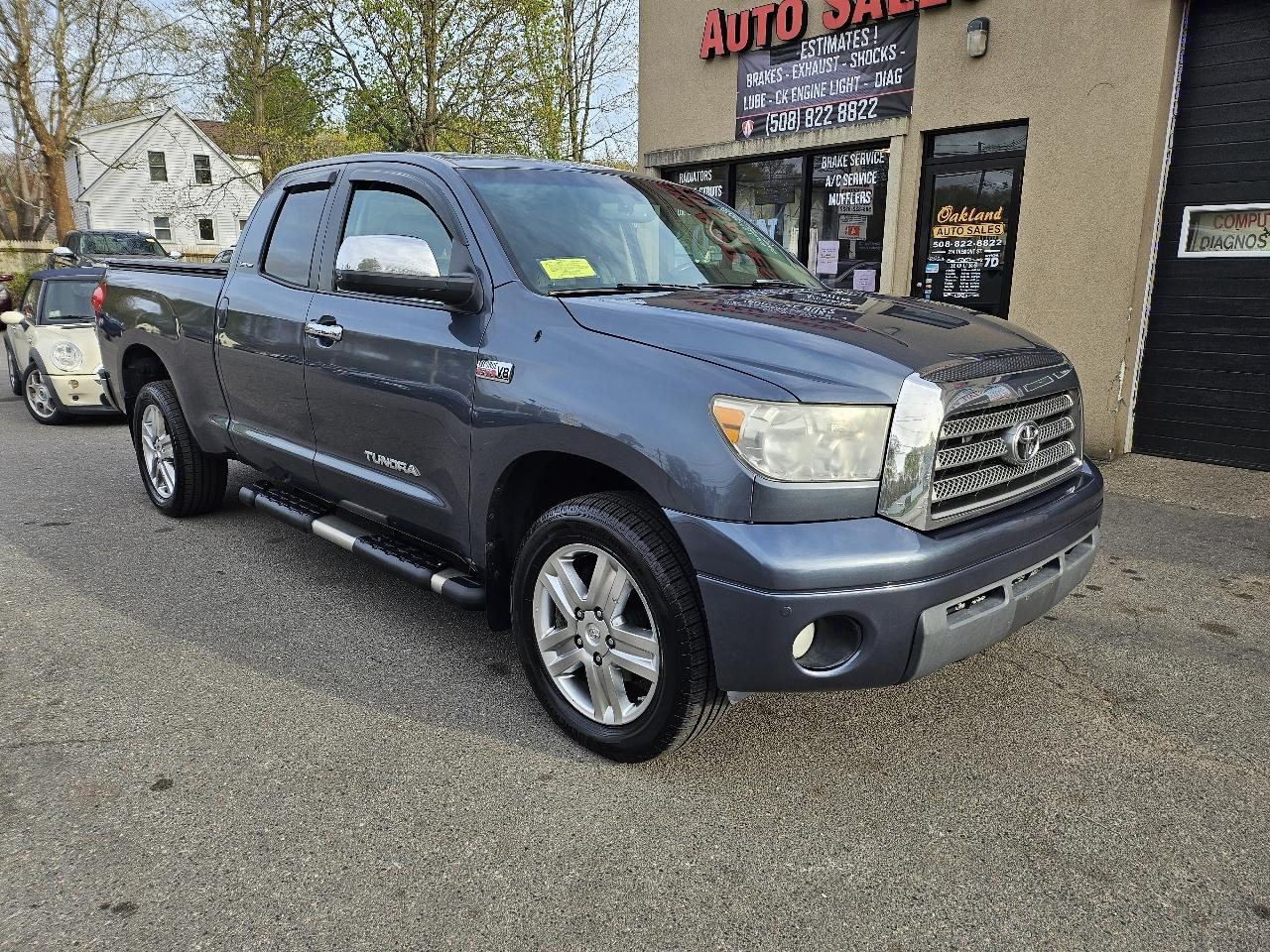 Toyota Tundra Limited Double Cab 5.7L 4WD 2008