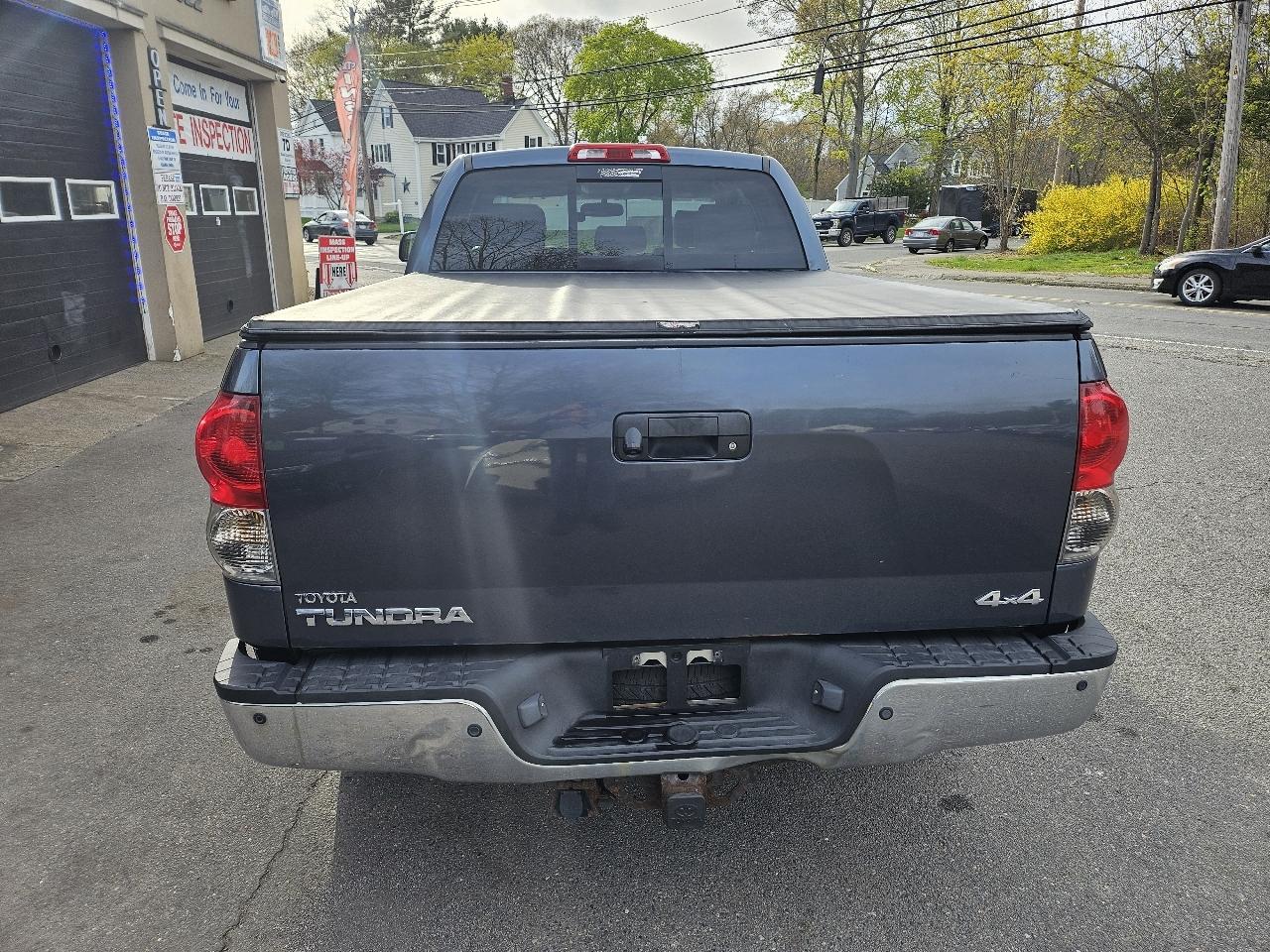 Toyota Tundra Limited Double Cab 5.7L 4WD 2008