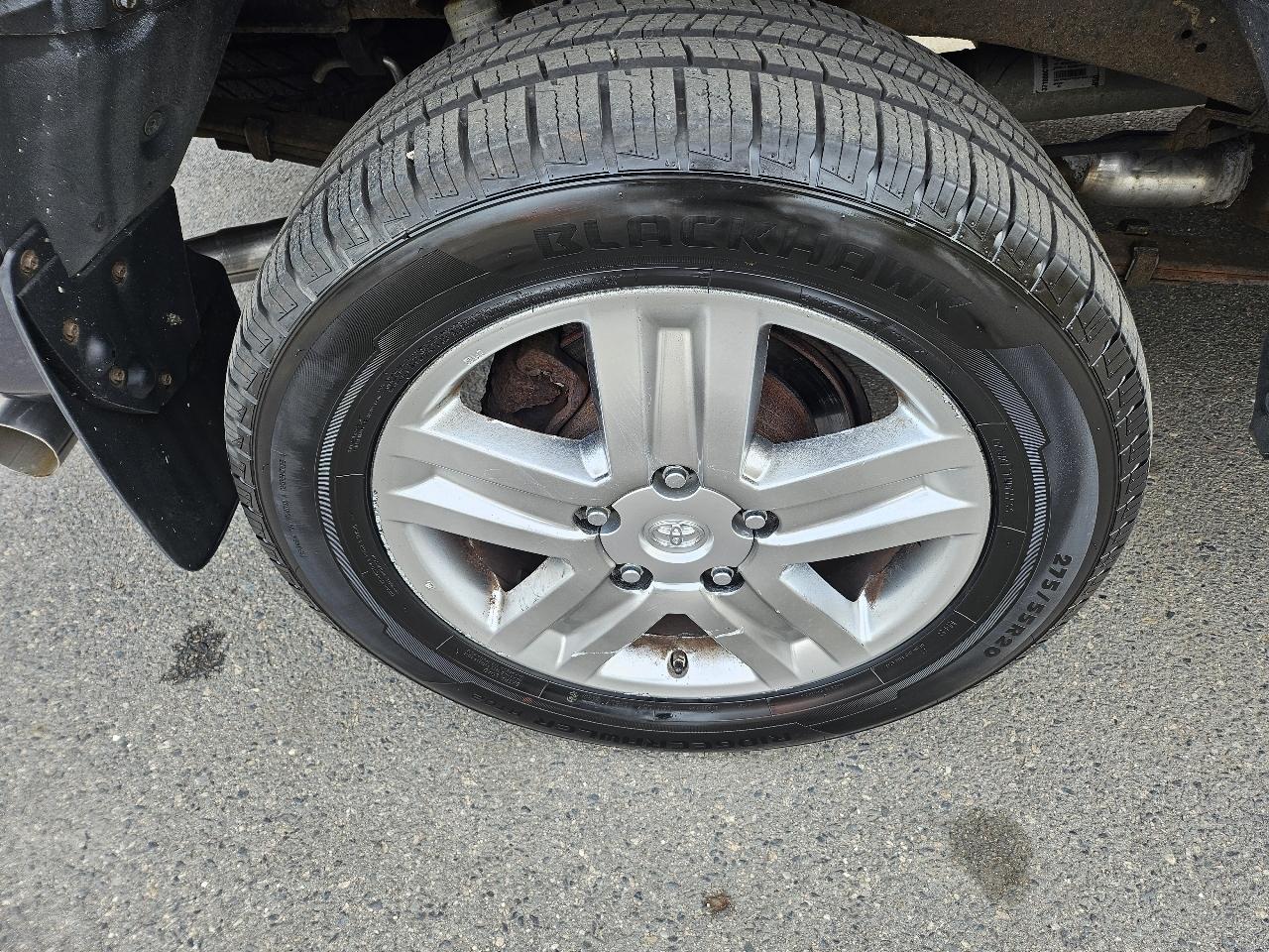 Toyota Tundra Limited Double Cab 5.7L 4WD 2008