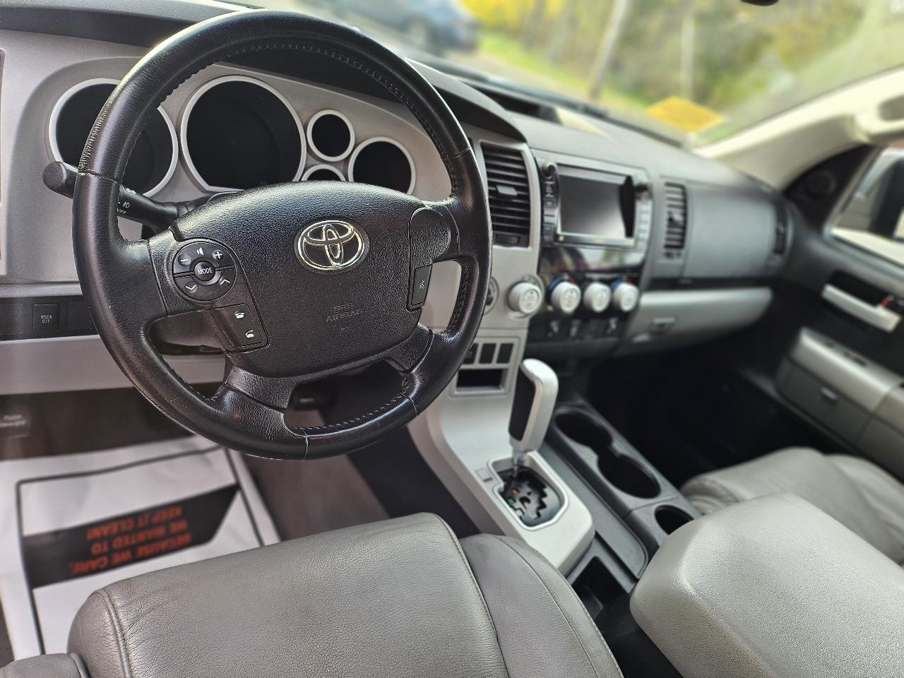 Toyota Tundra Limited Double Cab 5.7L 4WD 2008