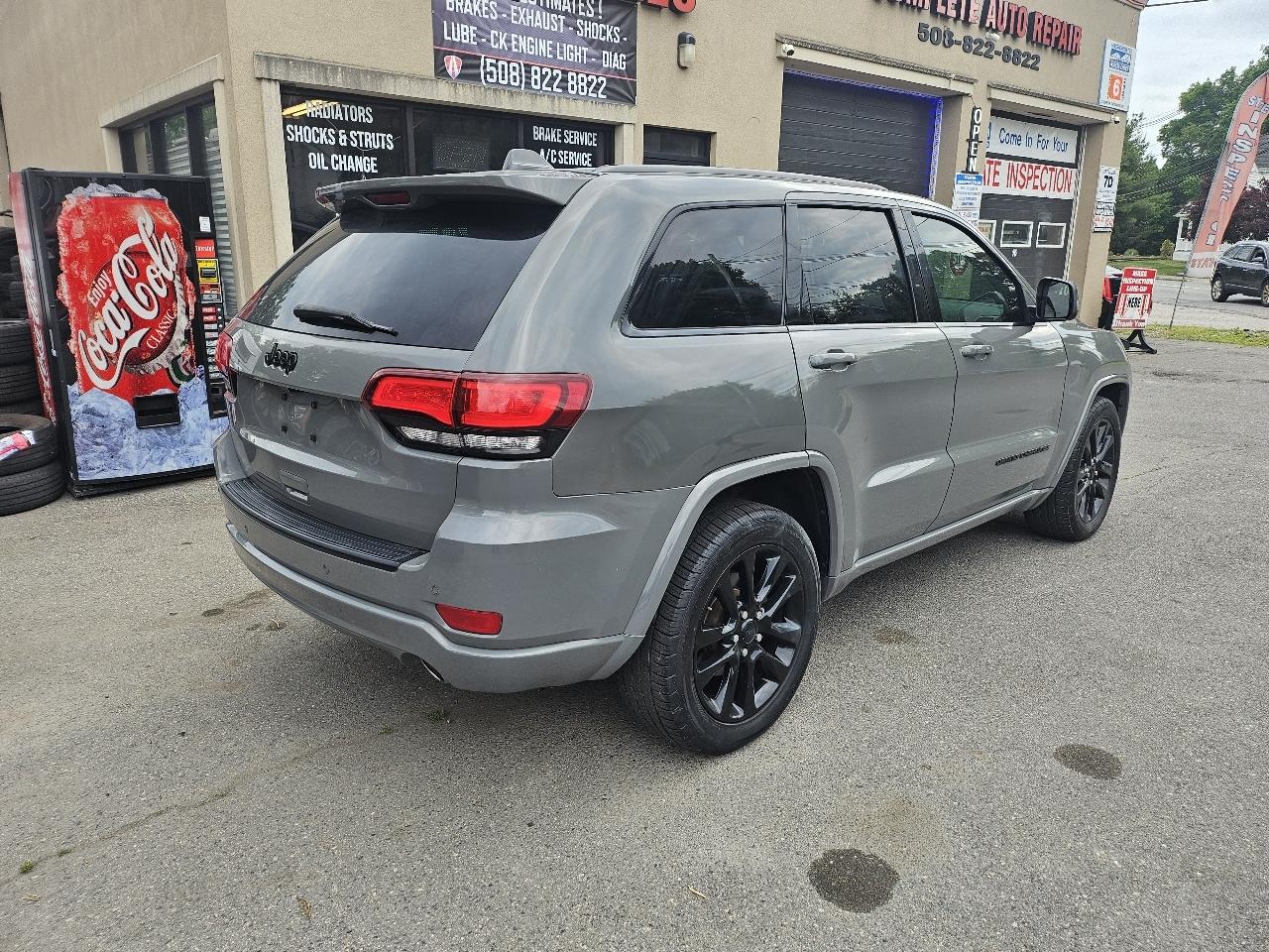 Jeep Grand Cherokee Laredo 2WD 2019
