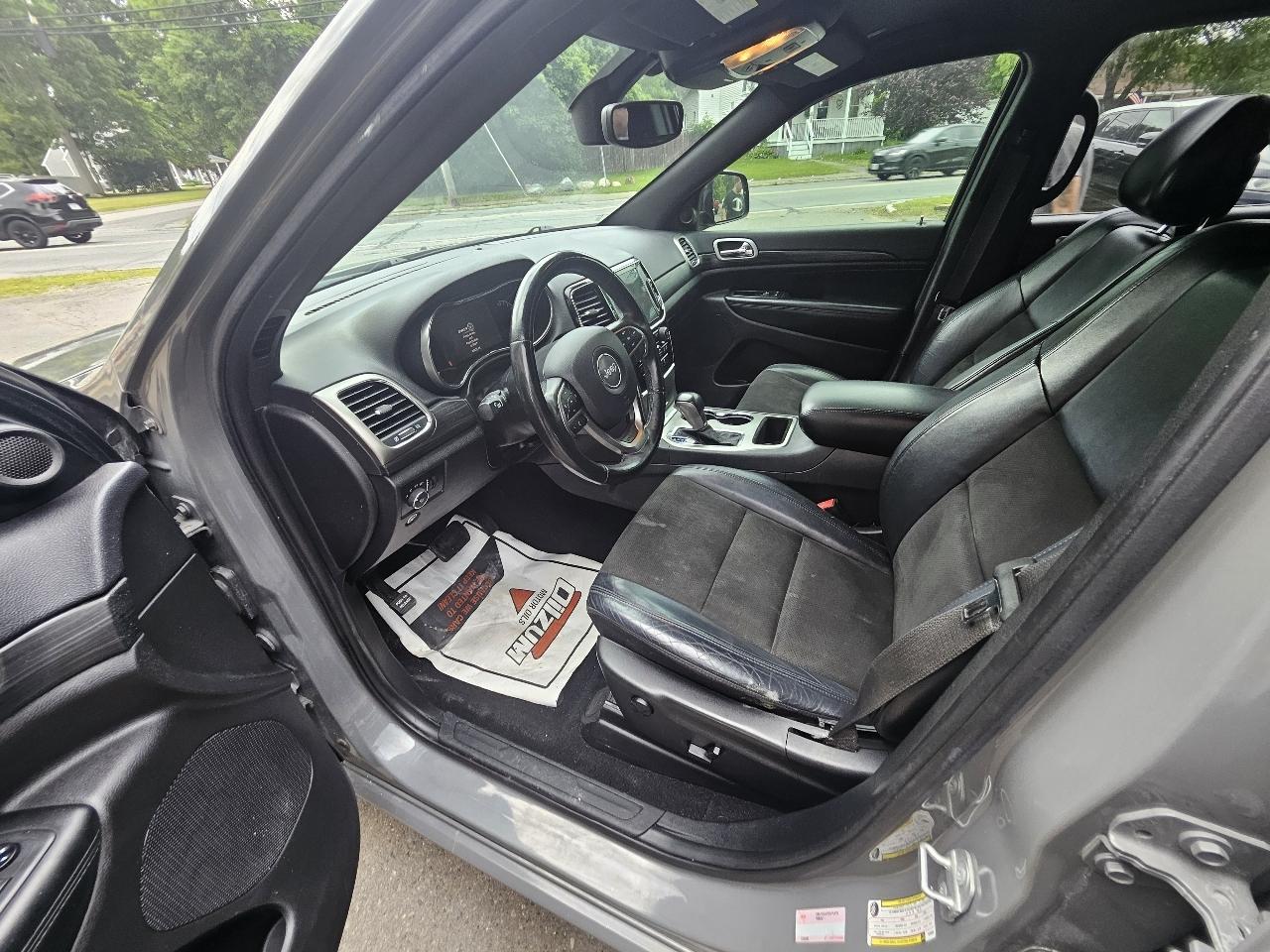 Jeep Grand Cherokee Laredo 2WD 2019