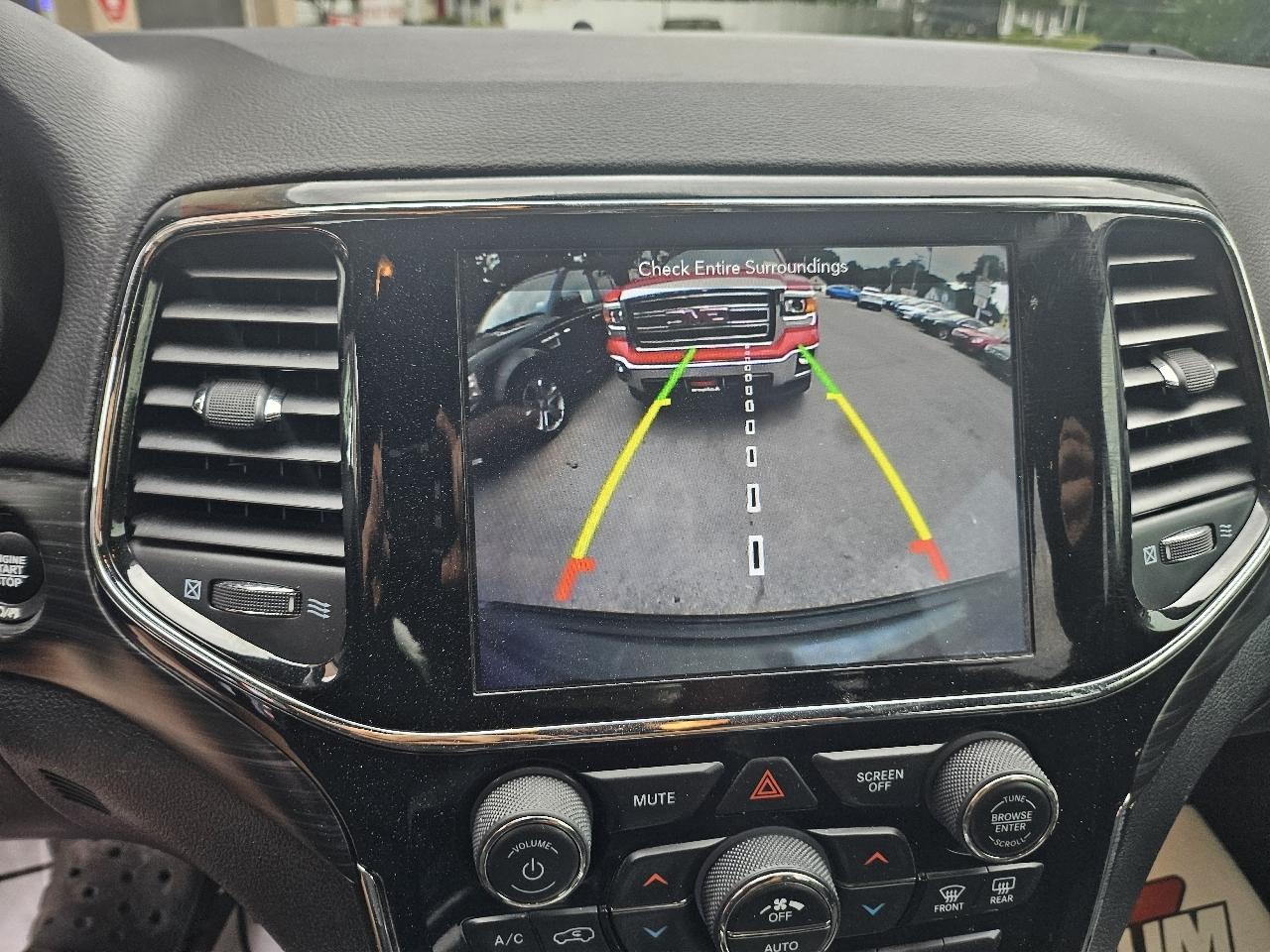 Jeep Grand Cherokee Laredo 2WD 2019