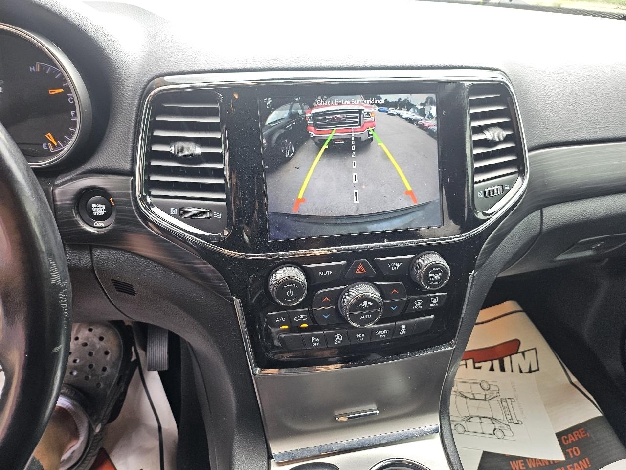 Jeep Grand Cherokee Laredo 2WD 2019