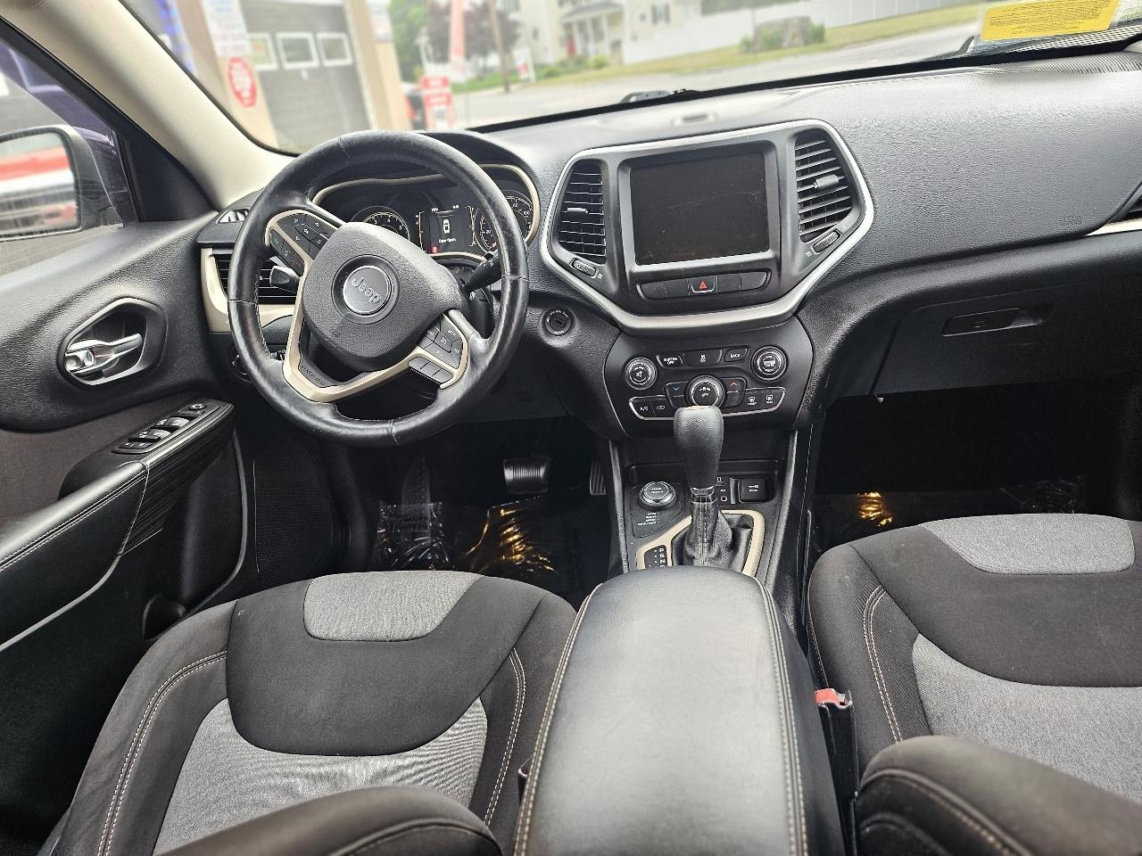 Jeep Cherokee Latitude 4WD 2014