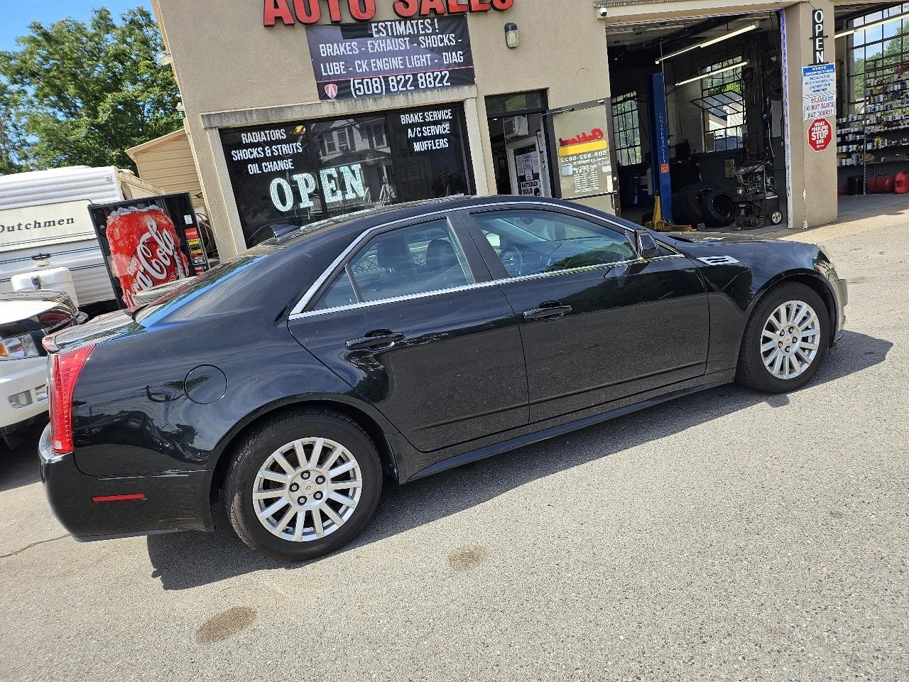 Cadillac CTS 3.0L Base AWD 2010