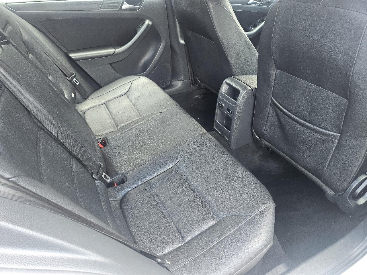 Volkswagen Jetta SE 2012