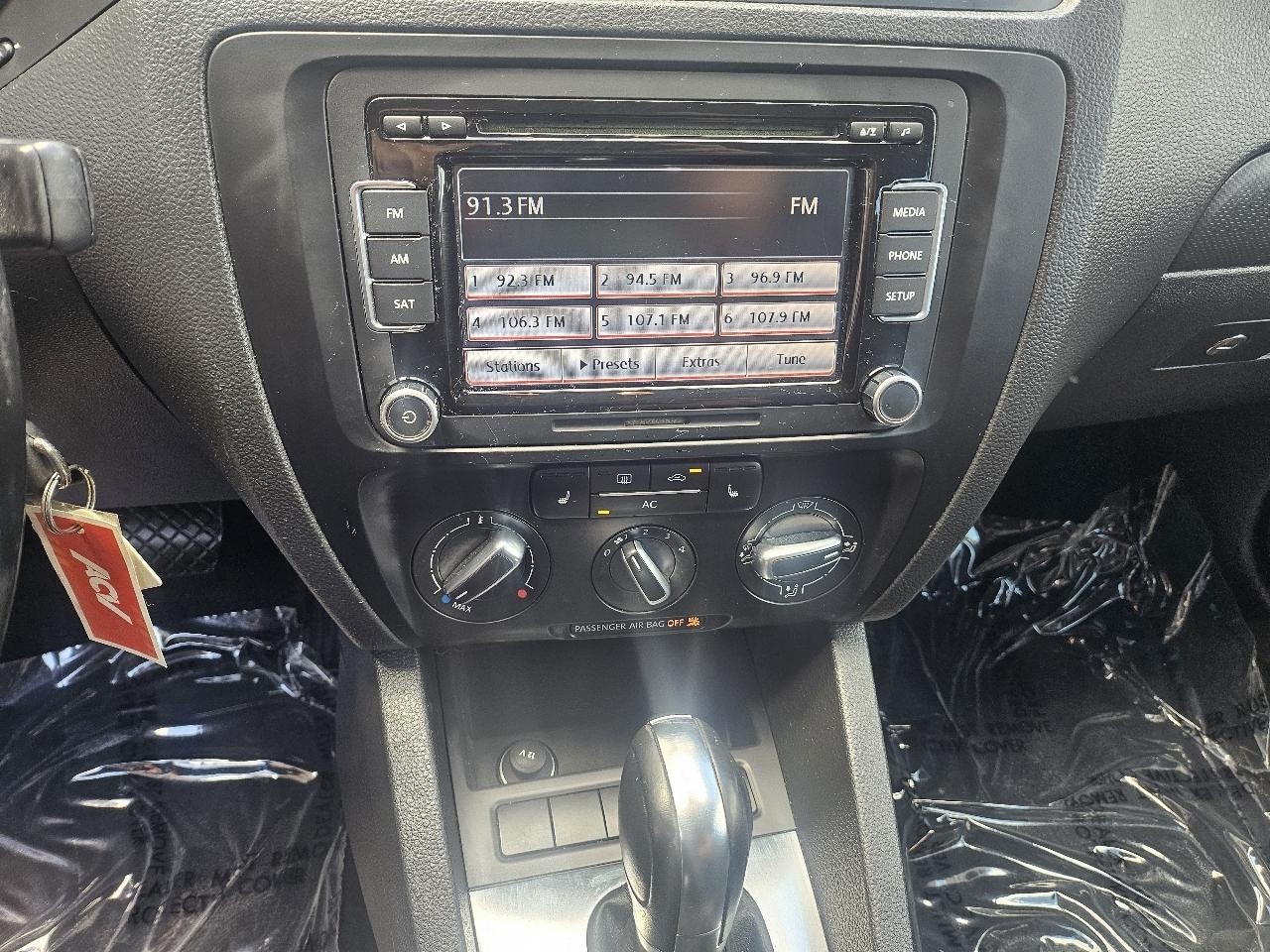 Volkswagen Jetta SE 2012