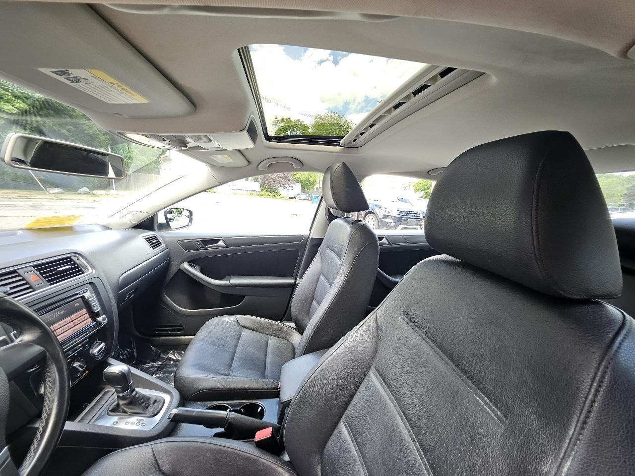 Volkswagen Jetta SE 2012