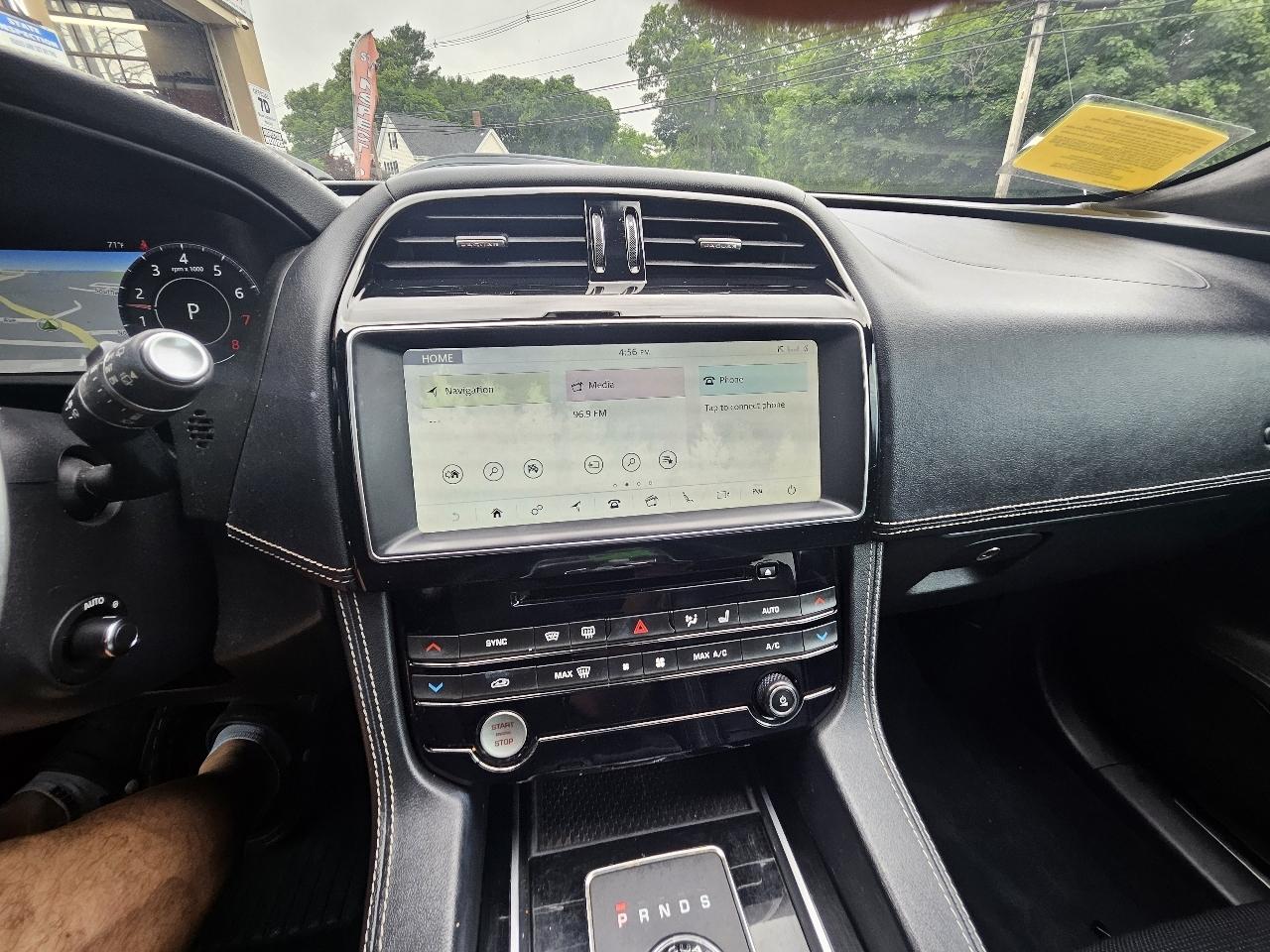 Jaguar F-Pace 25t R-Sport 2019