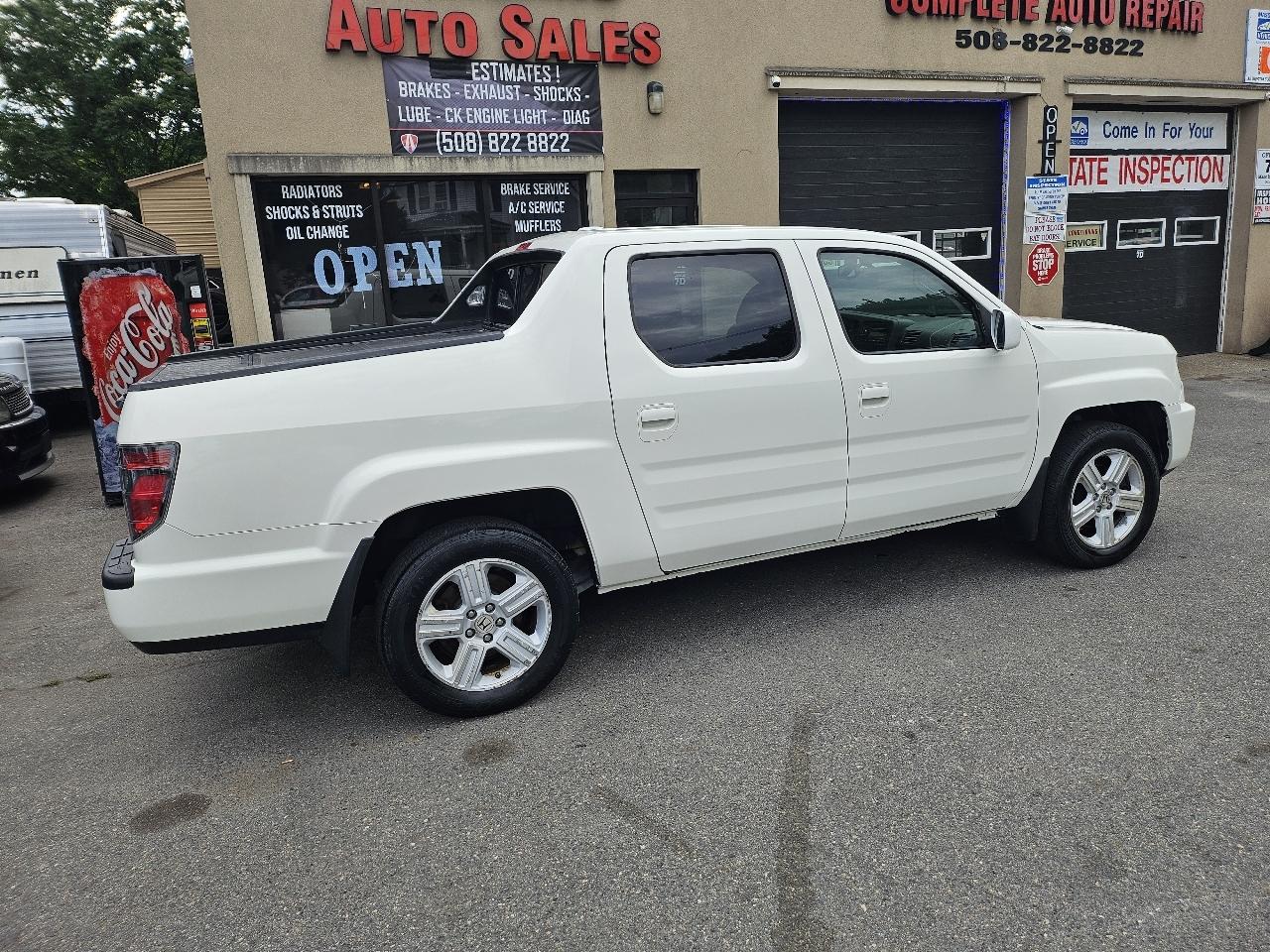Honda Ridgeline RTL w/ Leather and Navigation 2014
