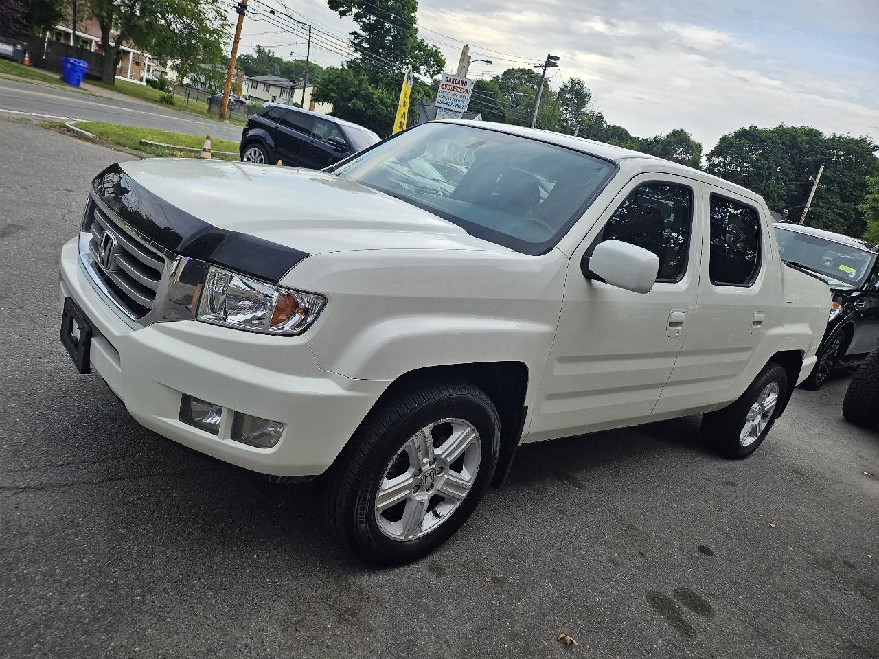 Honda Ridgeline RTL w/ Leather and Navigation 2014