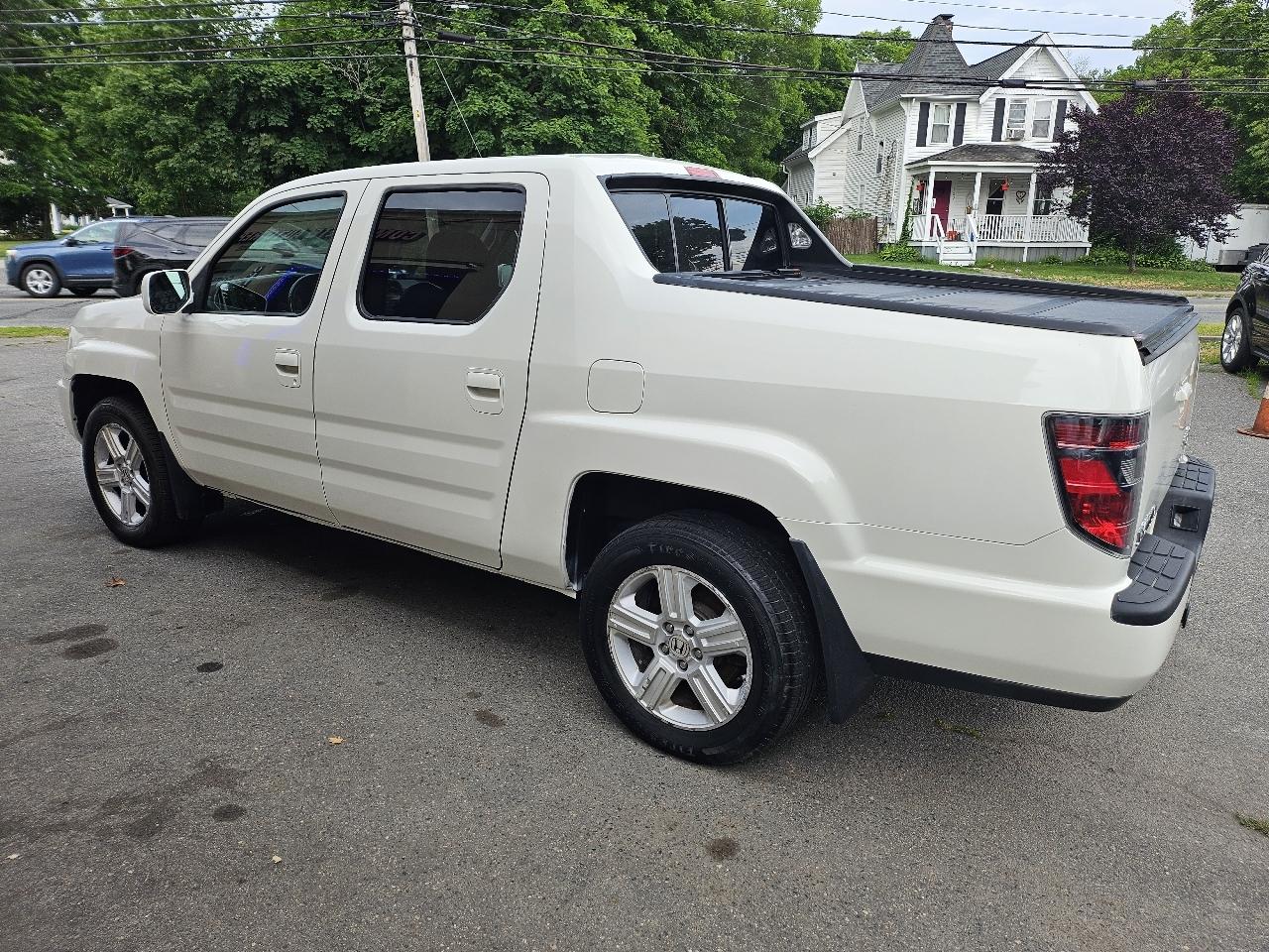 Honda Ridgeline RTL w/ Leather and Navigation 2014