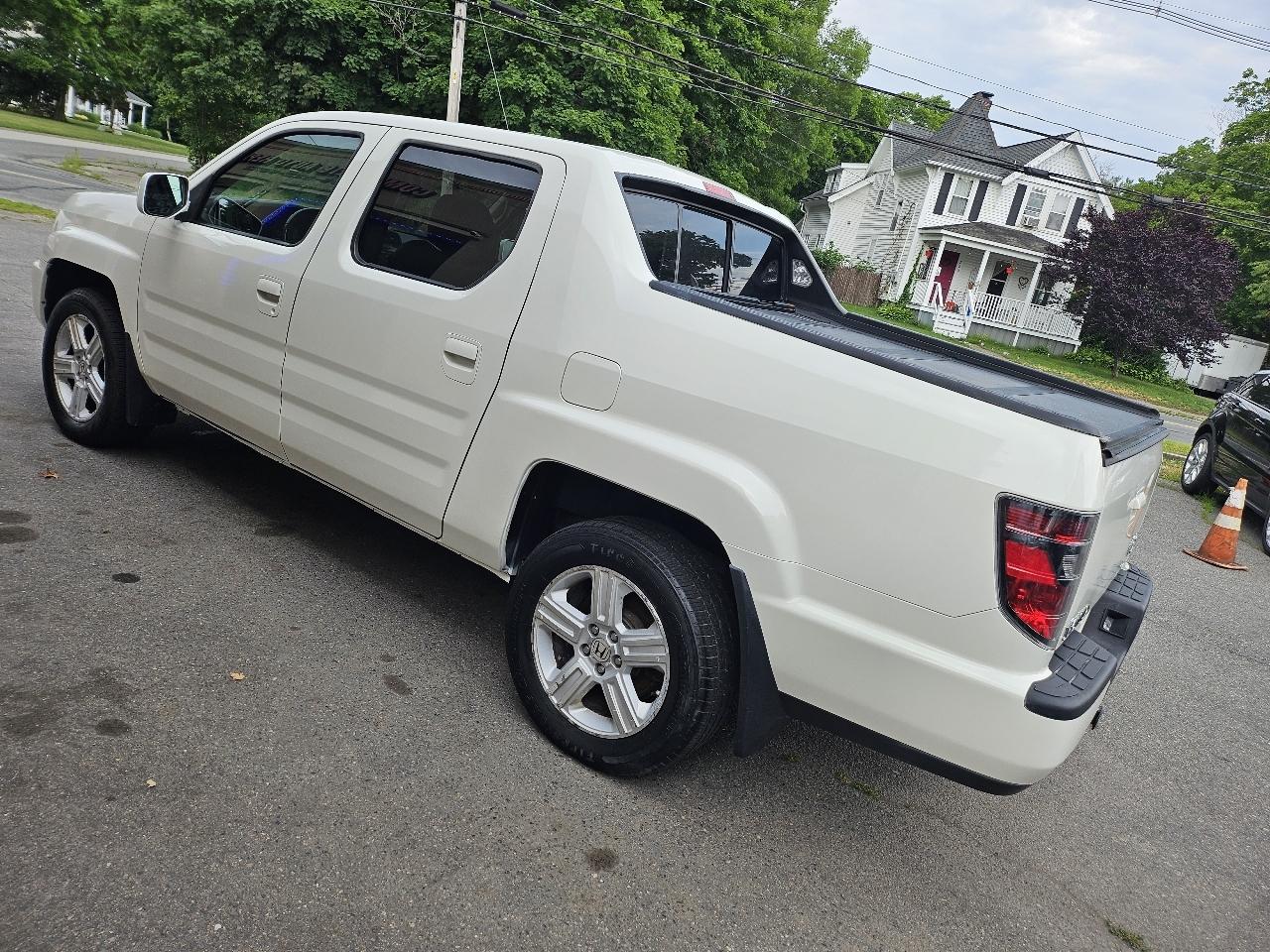 Honda Ridgeline RTL w/ Leather and Navigation 2014
