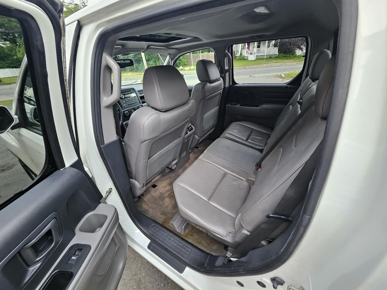 Honda Ridgeline RTL w/ Leather and Navigation 2014