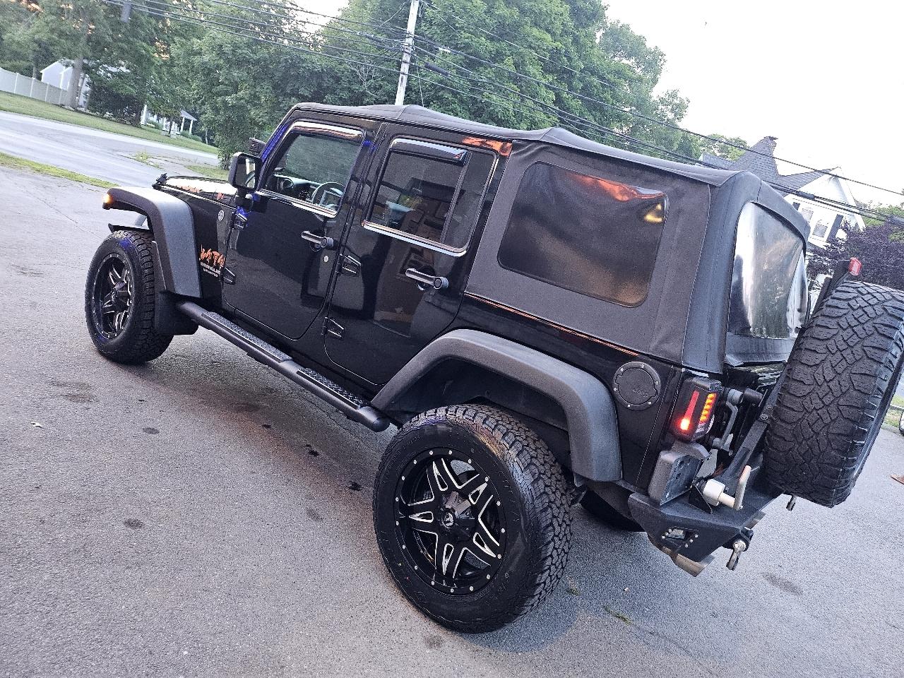 Jeep Wrangler Unlimited Sport 4WD 2012