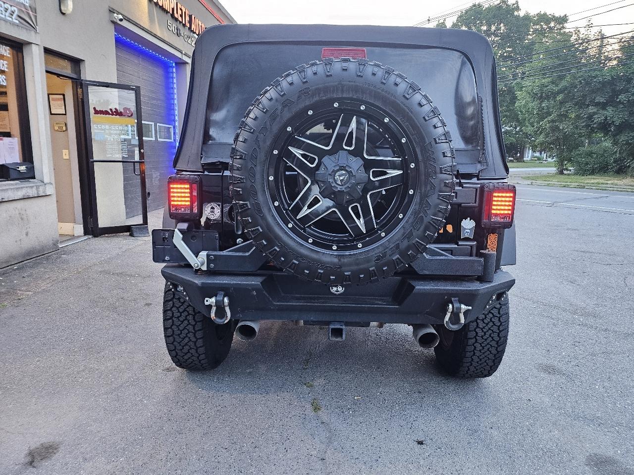 Jeep Wrangler Unlimited Sport 4WD 2012