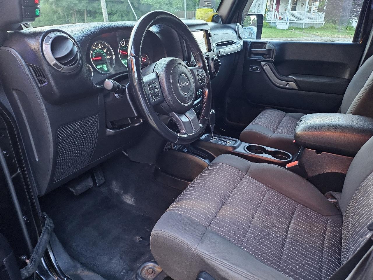 Jeep Wrangler Unlimited Sport 4WD 2012