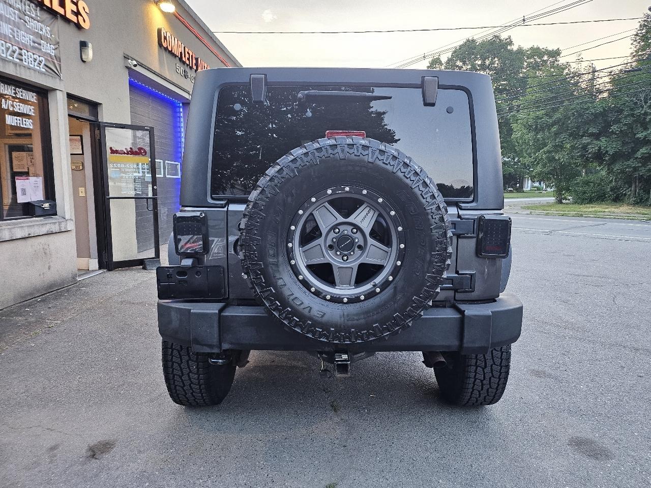 Jeep Wrangler Unlimited Sport 4WD 2014
