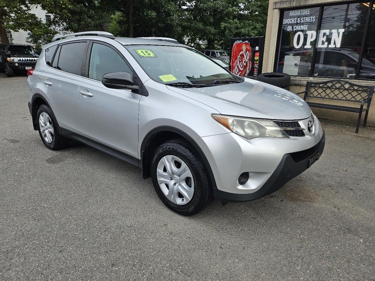 Toyota RAV4 LE AWD 2015