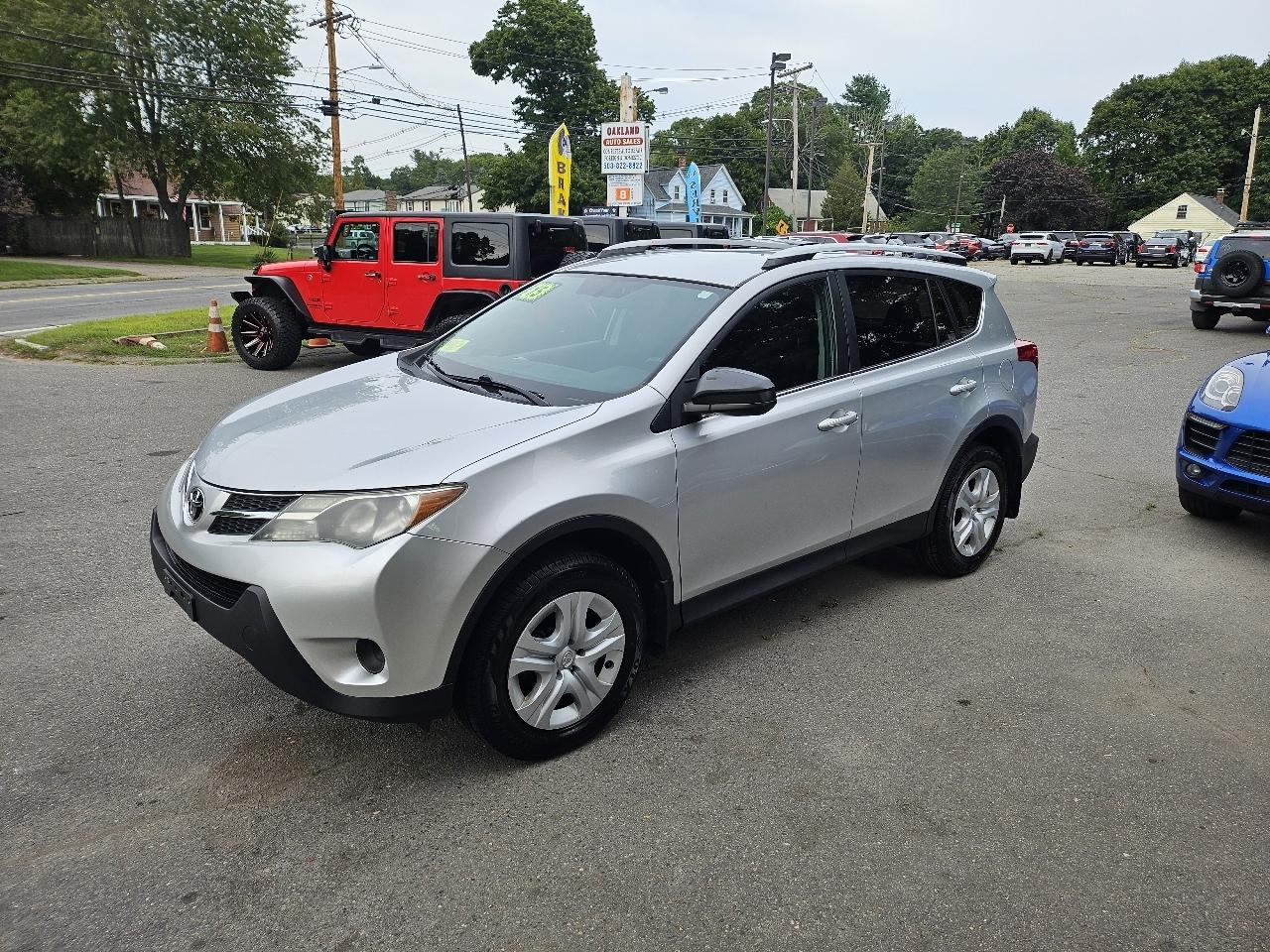 Toyota RAV4 LE AWD 2015