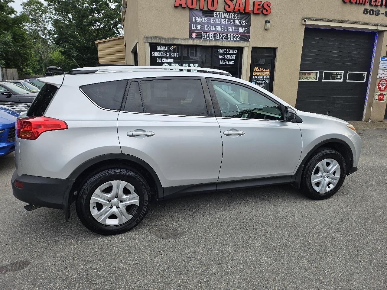 Toyota RAV4 LE AWD 2015