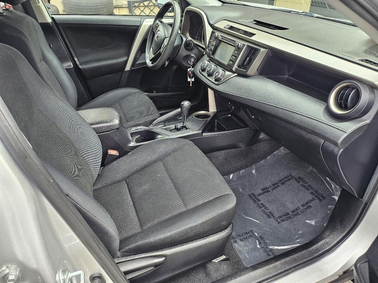 Toyota RAV4 LE AWD 2015