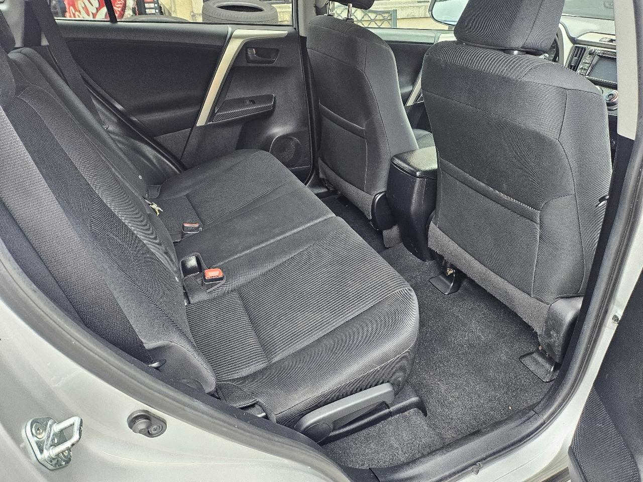 Toyota RAV4 LE AWD 2015