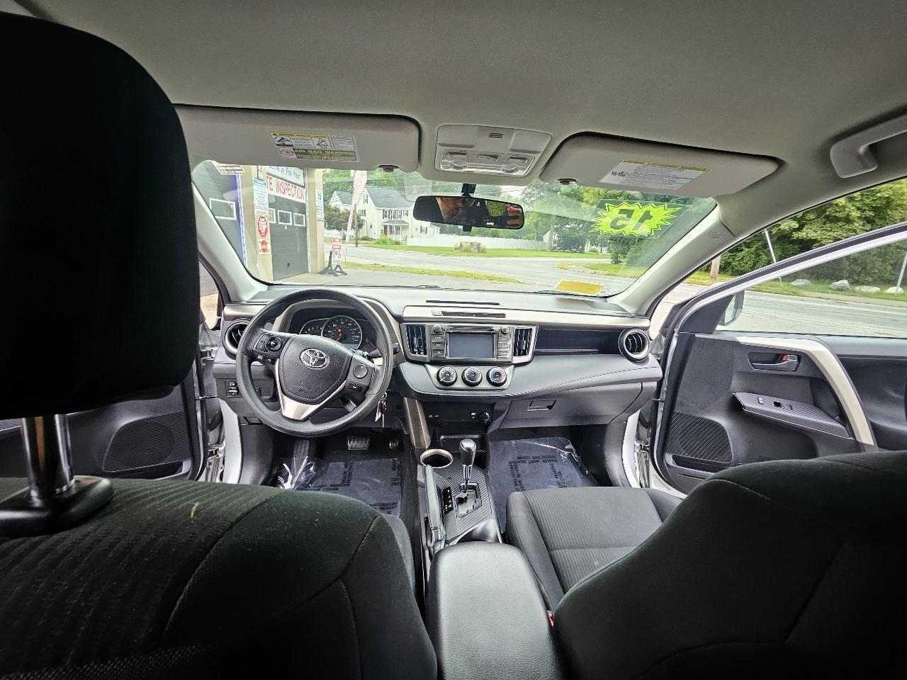 Toyota RAV4 LE AWD 2015