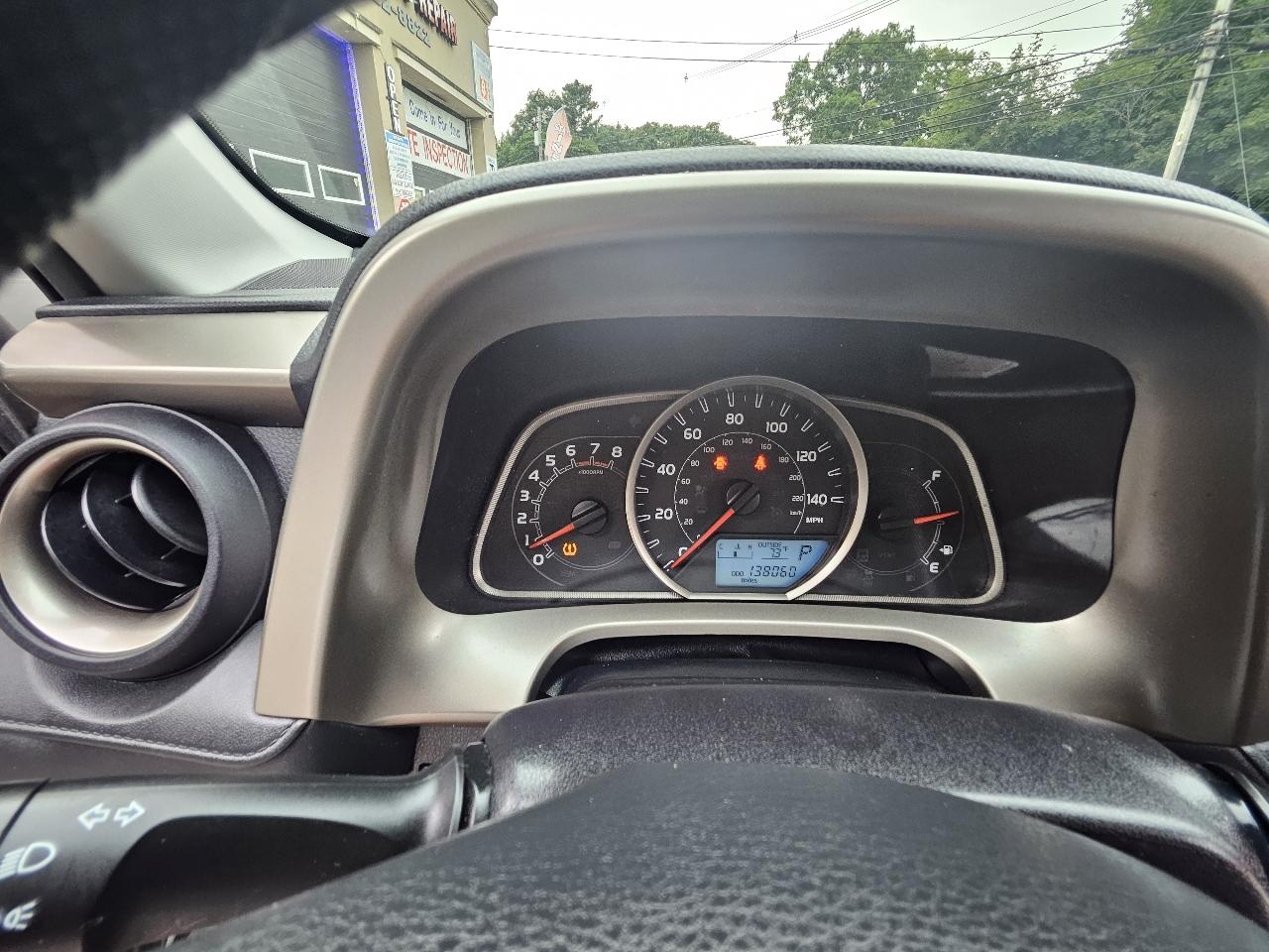 Toyota RAV4 LE AWD 2015