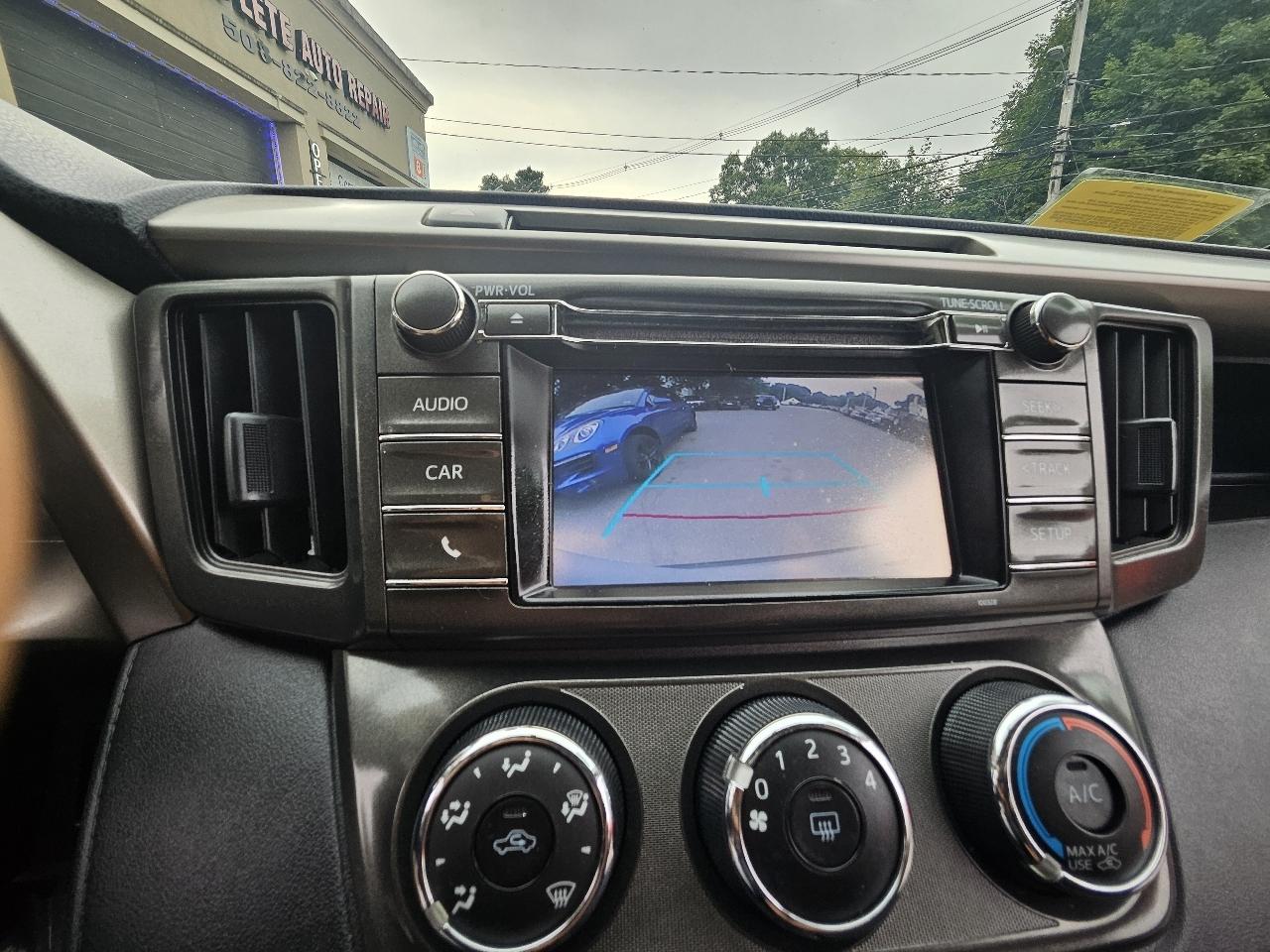 Toyota RAV4 LE AWD 2015