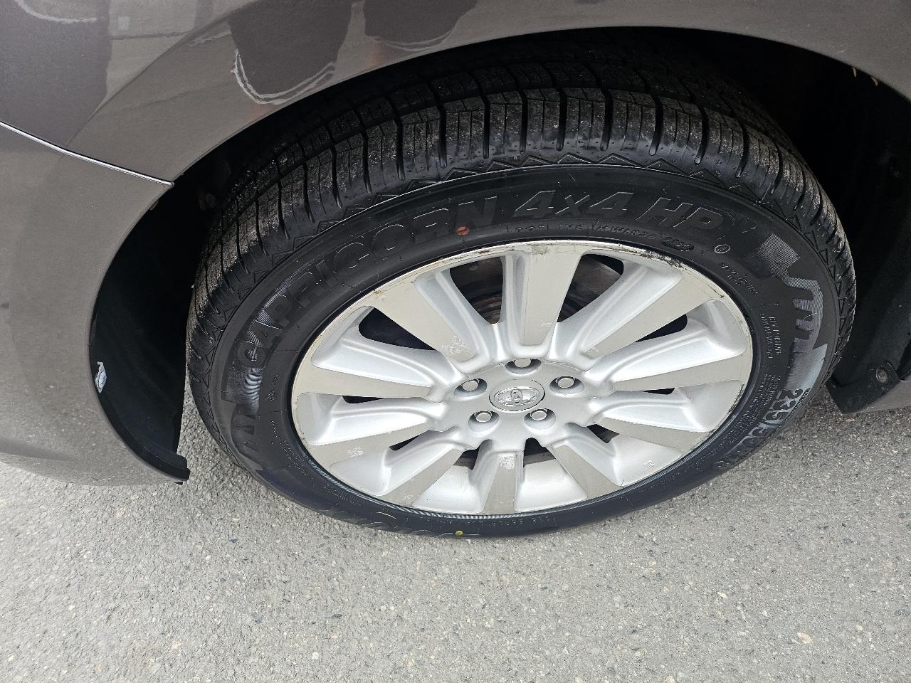 Toyota Sienna Limited AWD 7-Passenger V6 2013