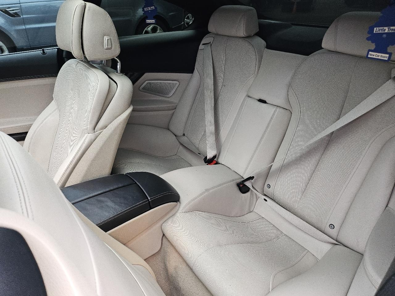 BMW 6-Series 650i Coupe 2012