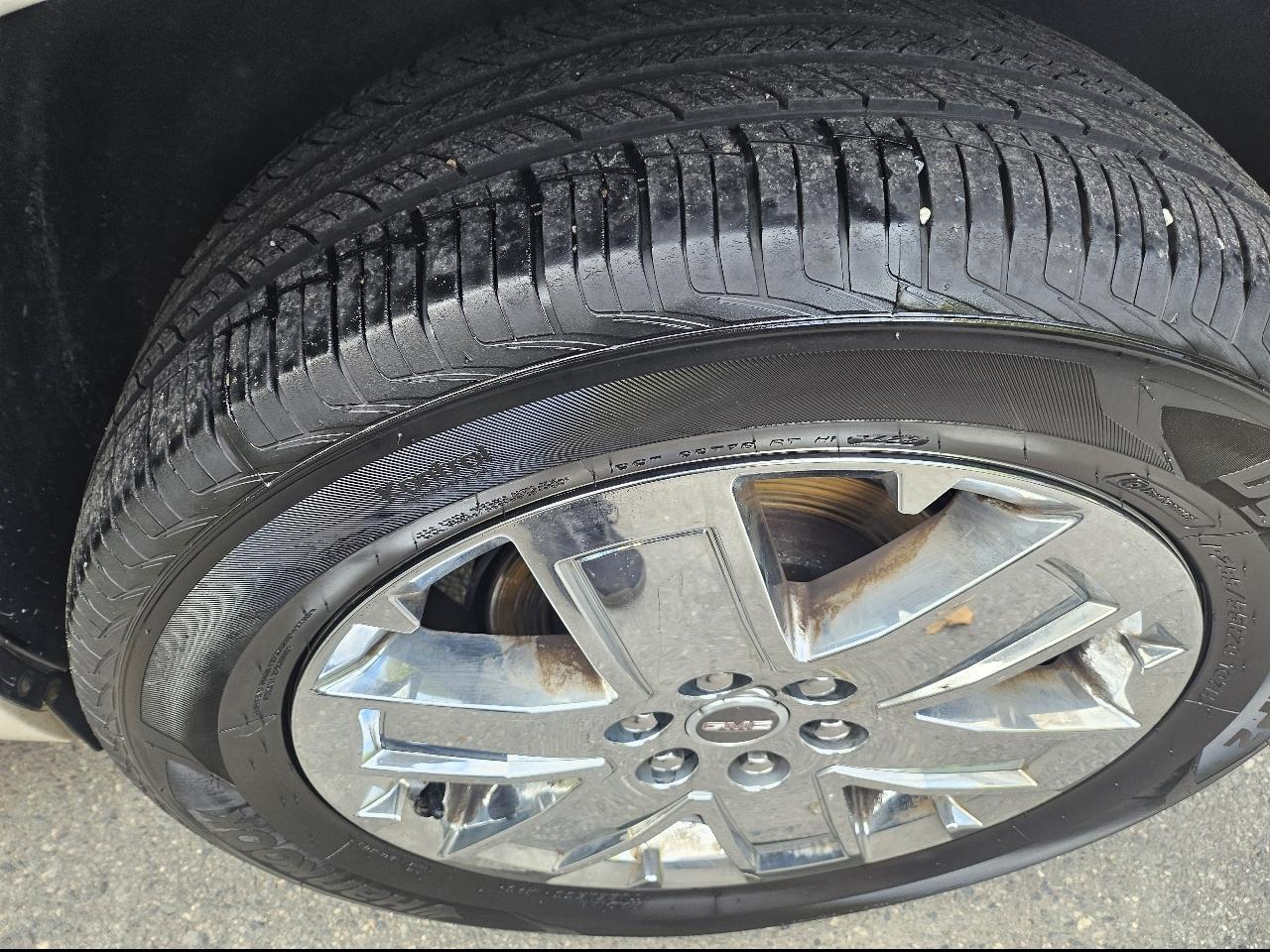 GMC Acadia Denali AWD 2013
