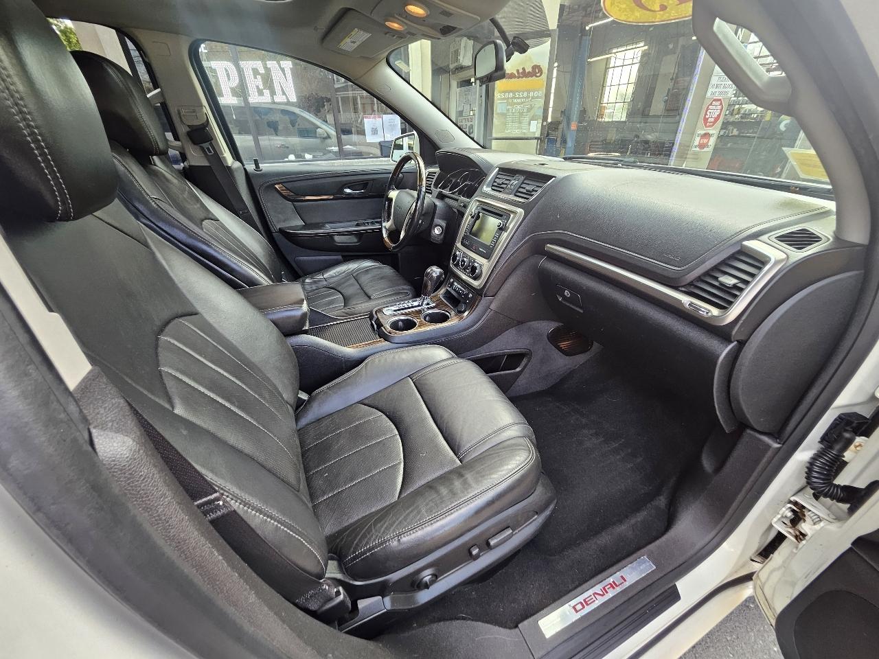 GMC Acadia Denali AWD 2013