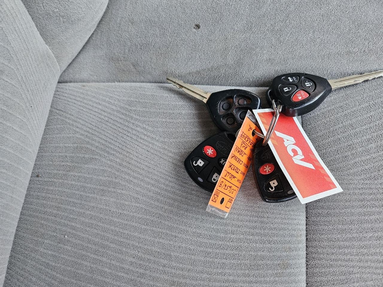Toyota Corolla 4dr Sdn Auto LE (Natl) 2013